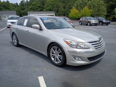 2013 Hyundai Genesis 3.8 / 3.8 Premium / 3.8 Tech/  $12,695