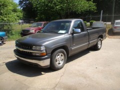 2000 Chevrolet Silverado 1500 LS $15,900
