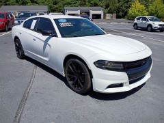 2017 Dodge Charger SXT $13,995
