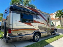 2008 Coachmen Cadet Coach House Platinum