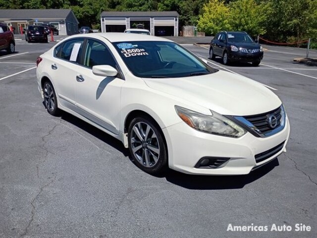 2017 Nissan Altima — &nbsp; $11,795