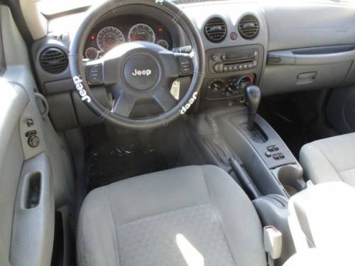 2006 Jeep Liberty Sport photo 4