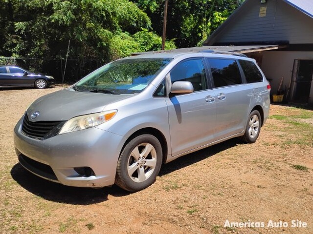 2013 Toyota Sienna &nbsp; $6,950